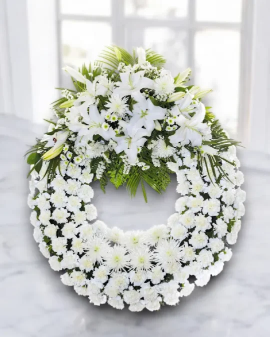 Corona funeraria toda blanca